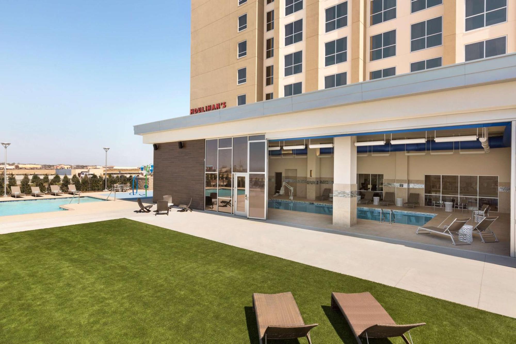 Embassy Suites By Hilton Denton Convention Center Exterior photo