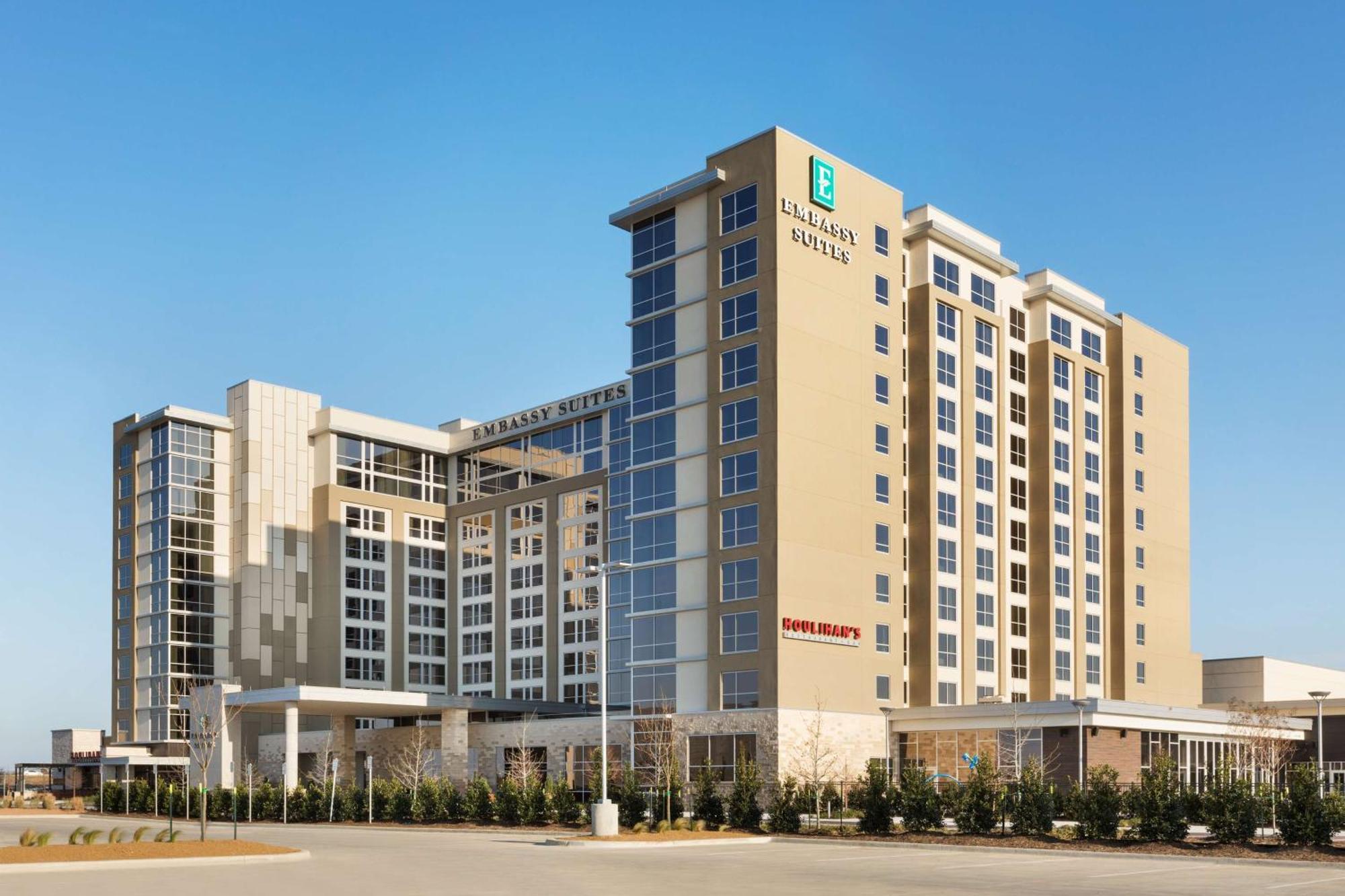 Embassy Suites By Hilton Denton Convention Center Exterior photo